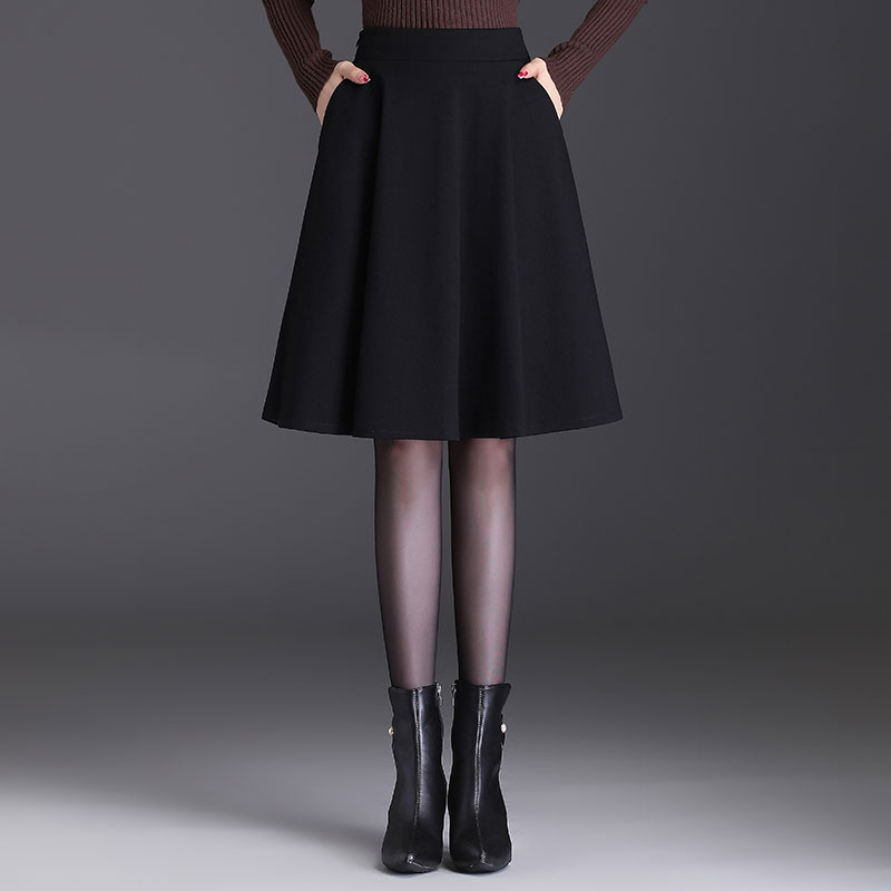 黑色毛呢A字半身裙秋冬20