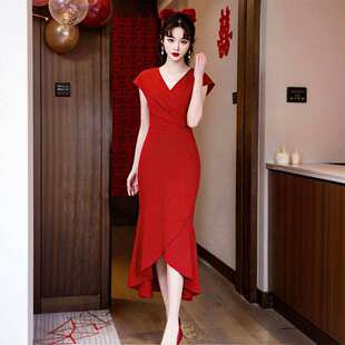 高级感轻奢红色宴会连衣裙女夏2026气质高端订婚礼服大方得体裙子