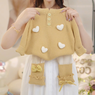 女童爱心毛衣套装2026新款秋冬女孩甜美针织连帽上衣堆堆袜打底裤