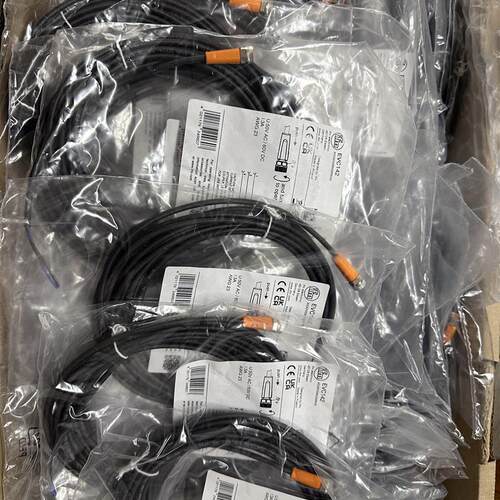 议价IFM带插头线缆EVC142全新原装正品