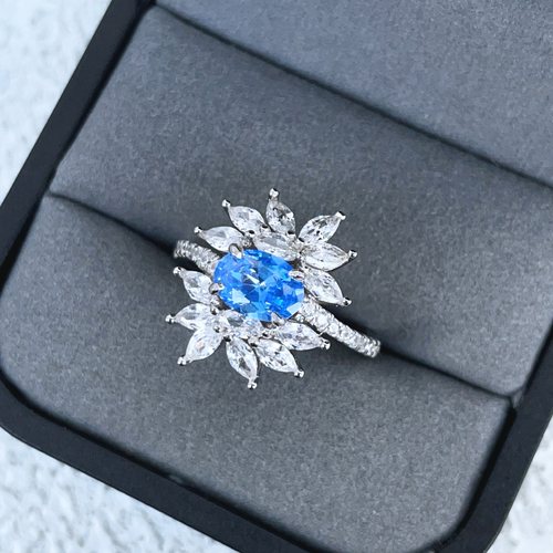 一克拉花仙子海蓝宝轻奢高级钻戒