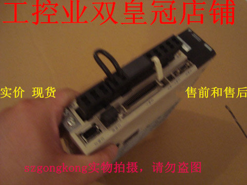 可谈价 皇冠正品 全新无外包装 安川 SGDV-2R8A01A002000