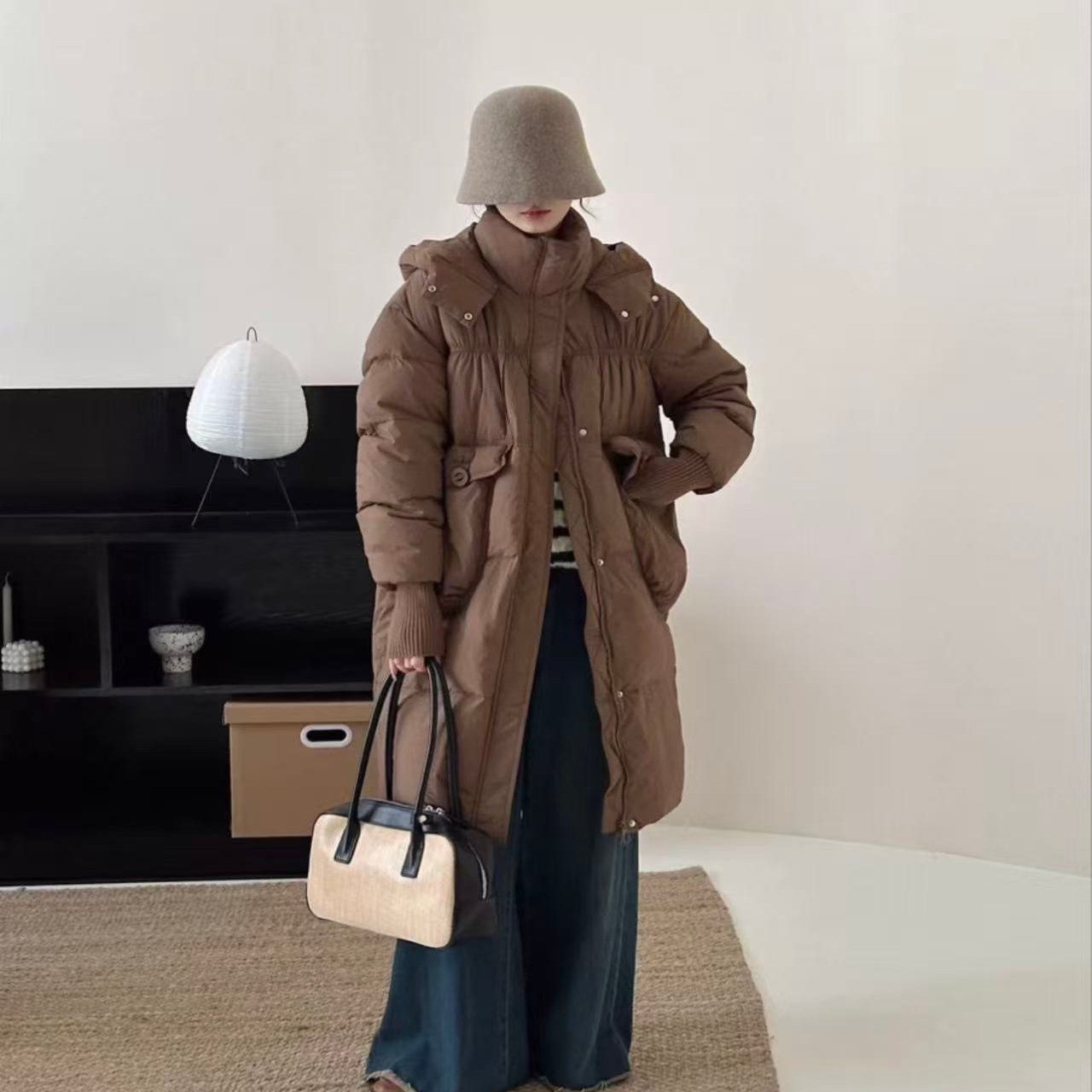 新款时尚大双口袋加厚保暖连帽羽绒服宽松百搭纯色过膝外套J43