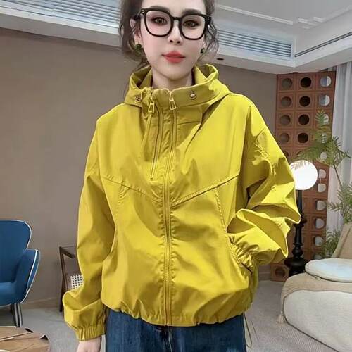 连帽防风夹克外套女2026春秋新款小个子宽松设计感上衣短款冲锋衣