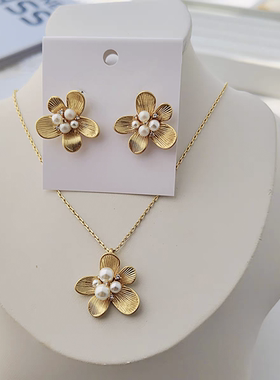 欧美K家风格铜件加厚镀真金立体花型哑光金短款锁骨链项链女