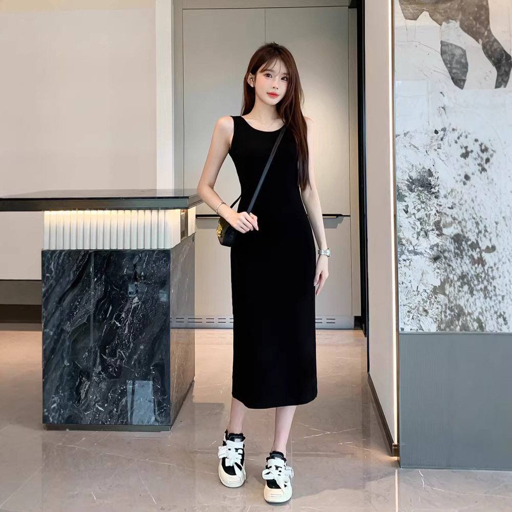 黑色吊带连衣裙女夏季2025新款修身显瘦背心裙收腰包臀裙气质长裙