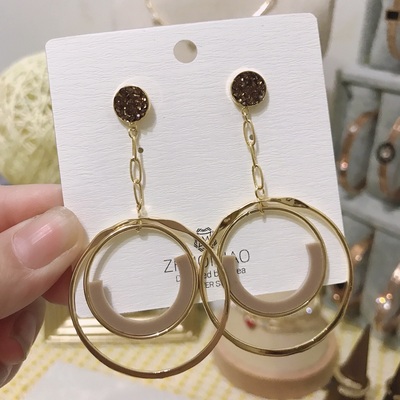 银针磨砂质感复古字母耳坠