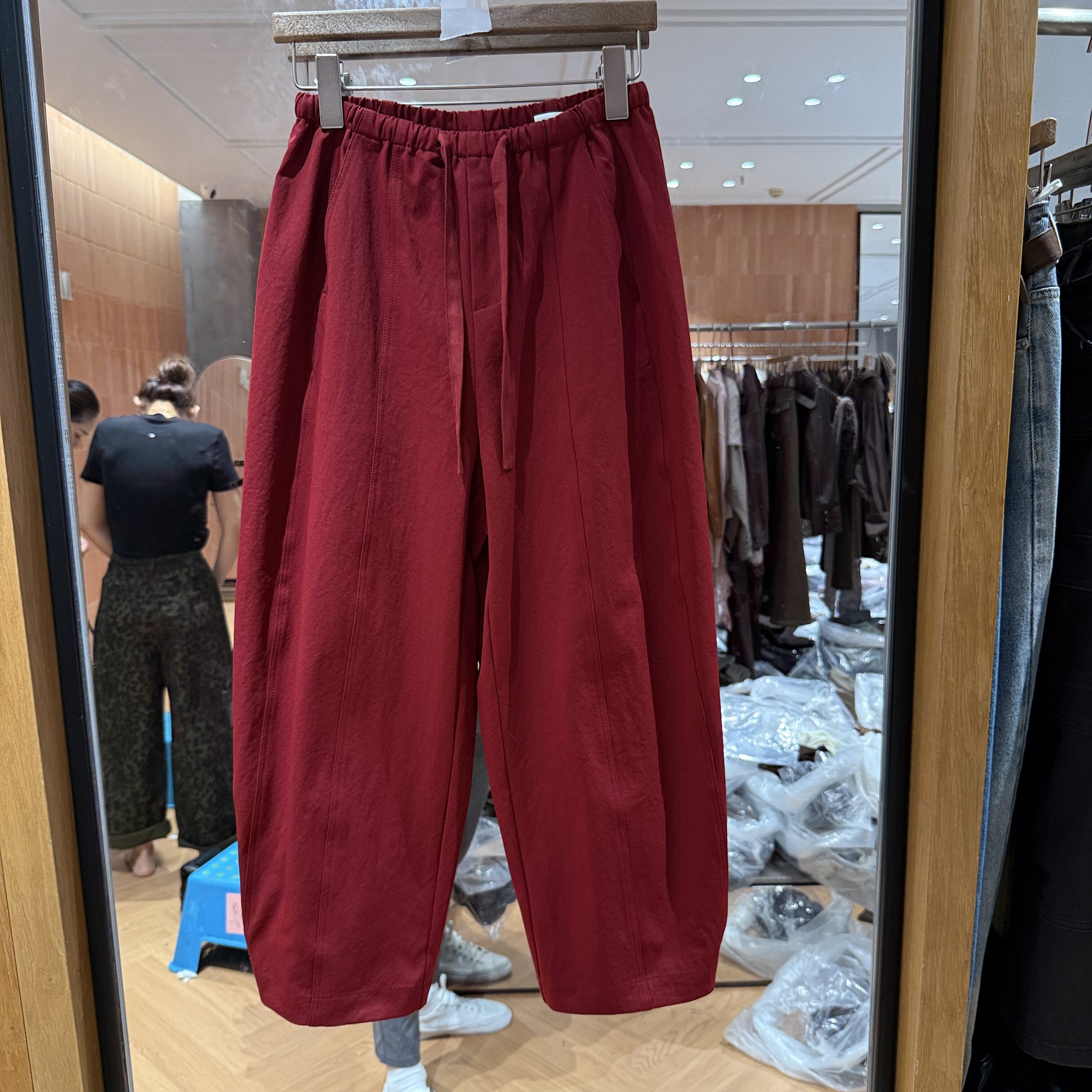 欧洲站2026秋季新品松紧腰头百搭简约显瘦款女士红色九分休闲裤潮