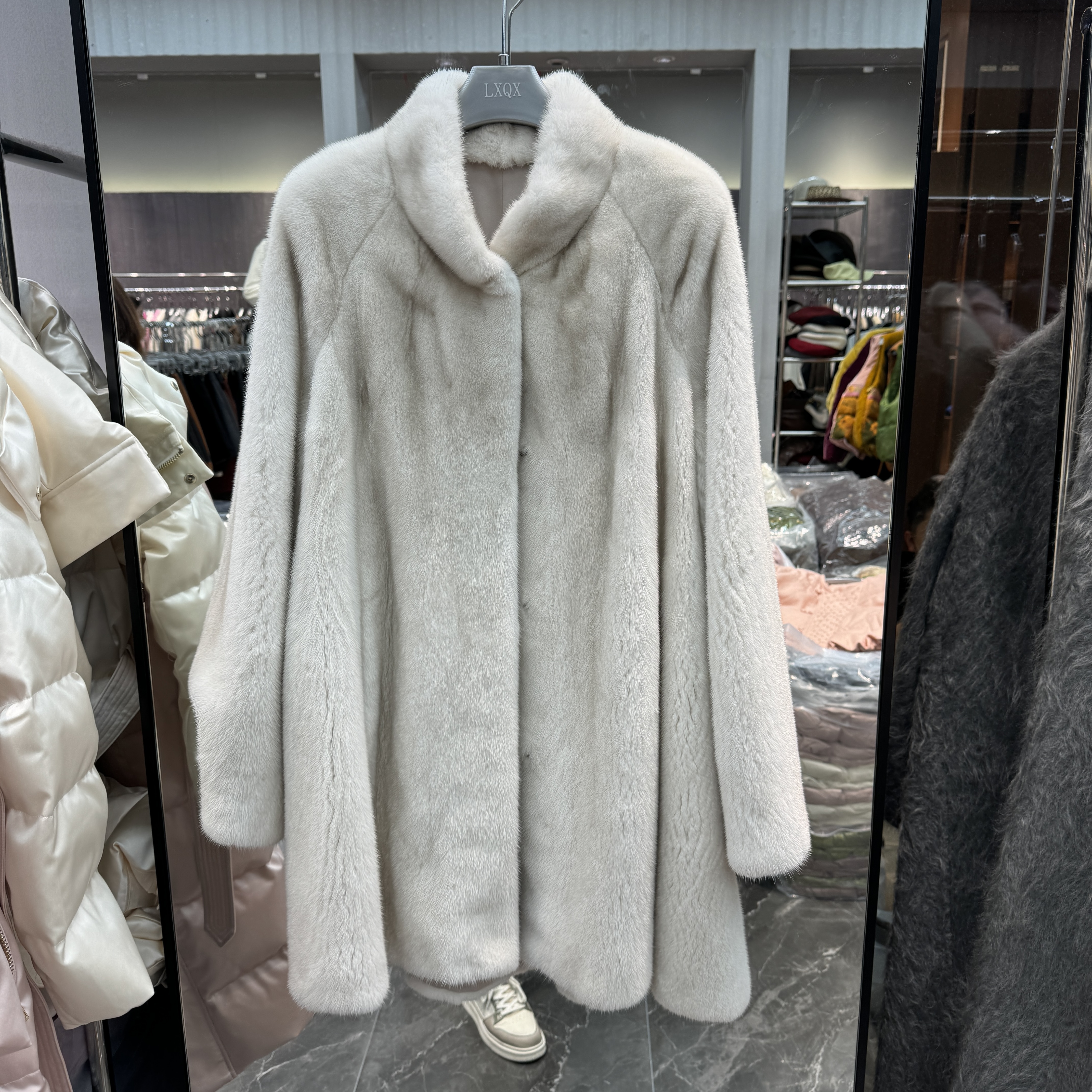 欧洲站2025冬季新款立领时尚百搭轻奢高级感显瘦中长款水貂毛皮草