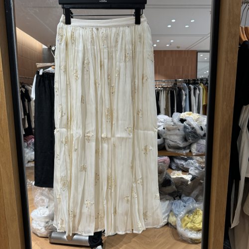 欧洲站2026夏季新款松紧高腰金线绣花显瘦淑女风时尚A版半身裙潮