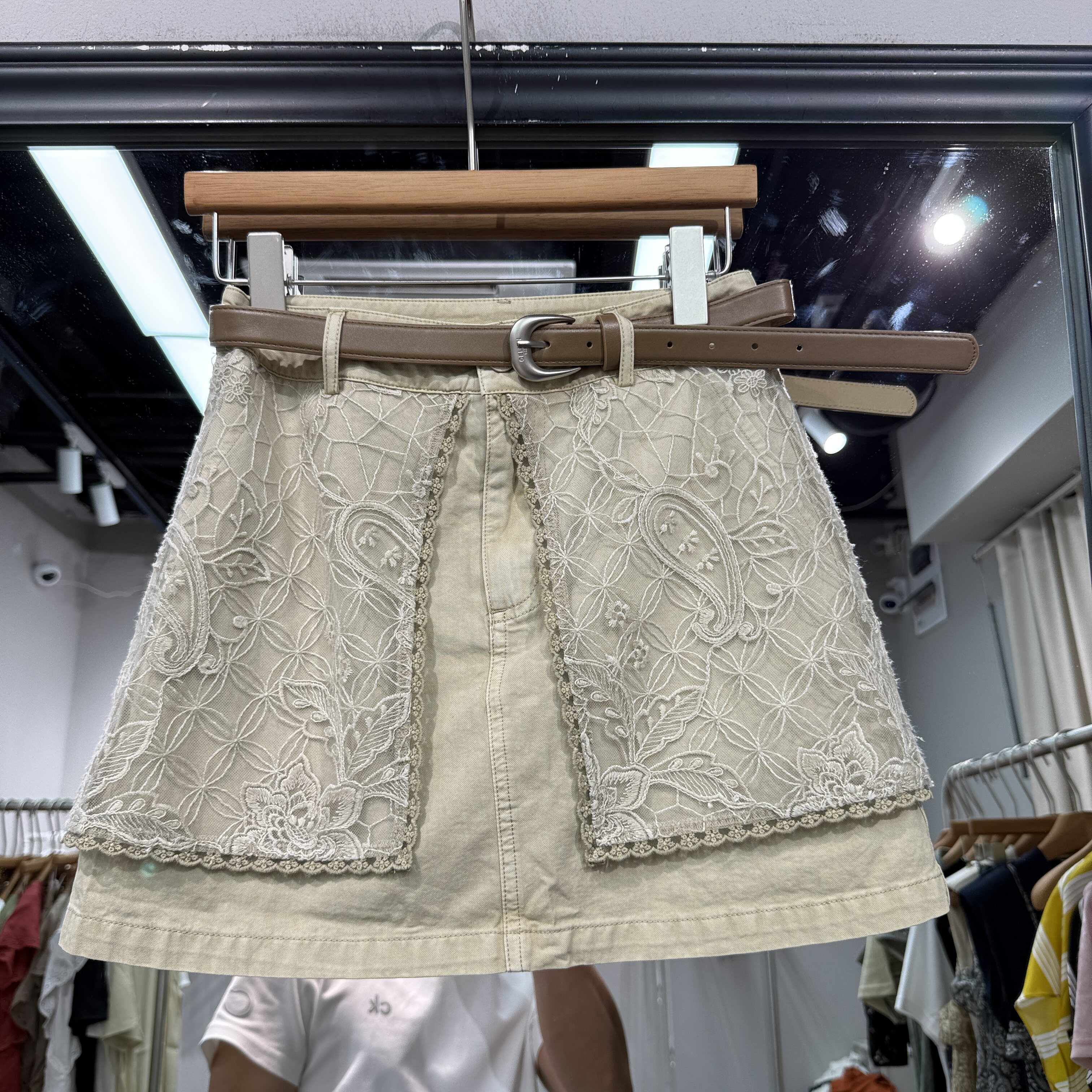 欧洲站2026夏季新款腰带蕾丝屁帘腰果钩花防走光内胆半身裙女6619