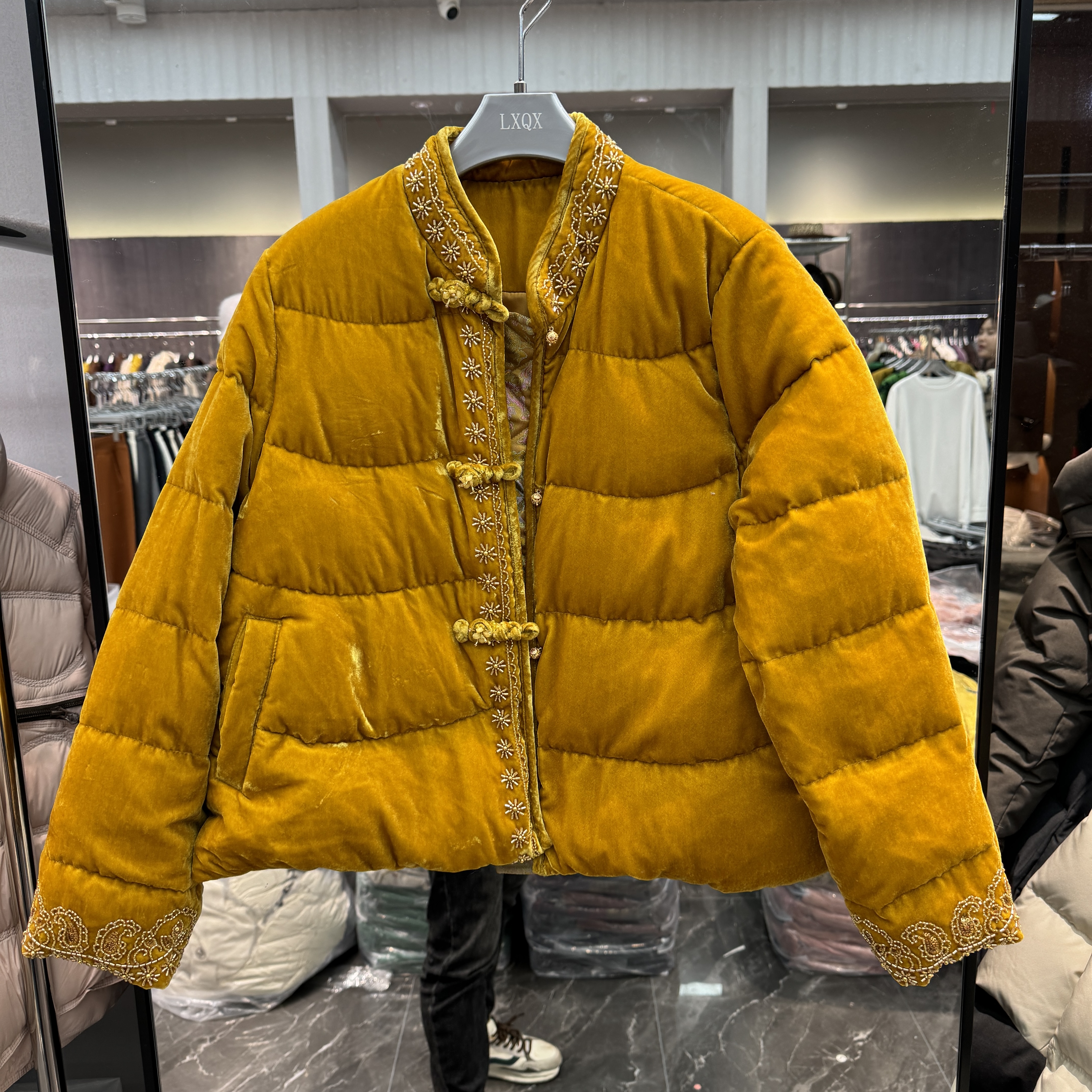 欧洲站2025冬季新款立领刺绣钉珠设计感百搭保暖羽绒服外套潮8069