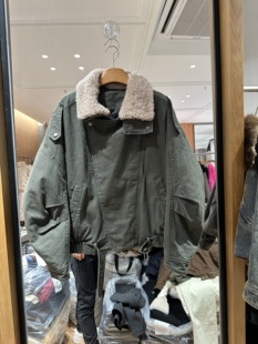 欧洲站2025冬季新款翻领下摆收腰设计感复古百搭短款羽绒服C25133