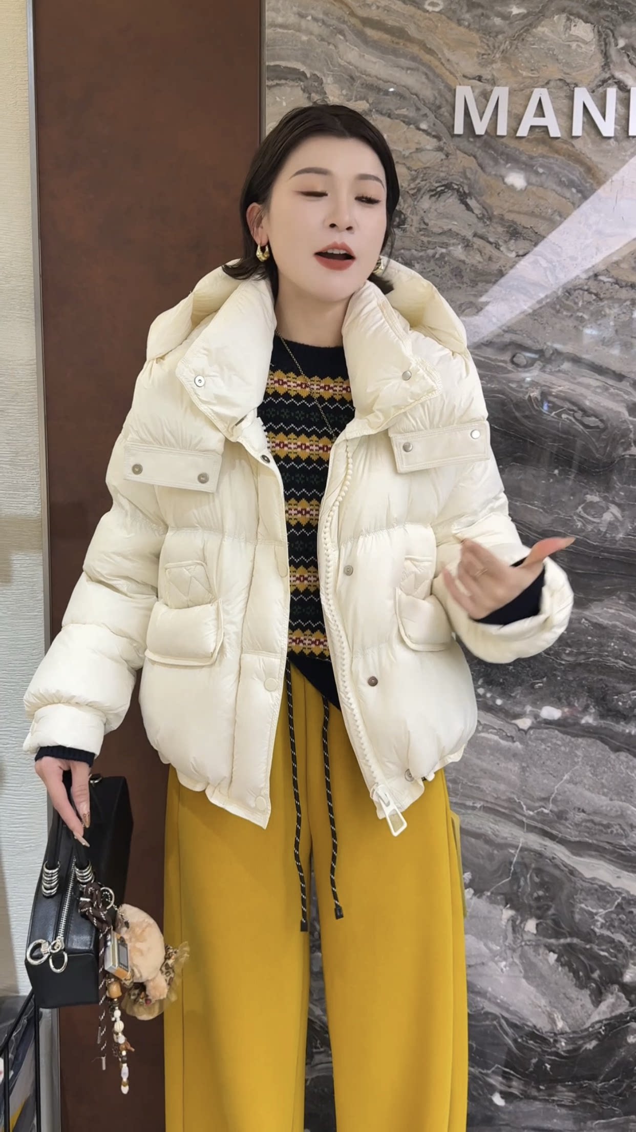 欧洲站2025冬季新款连帽时尚百搭糖果色显瘦小个子短款保暖羽绒服