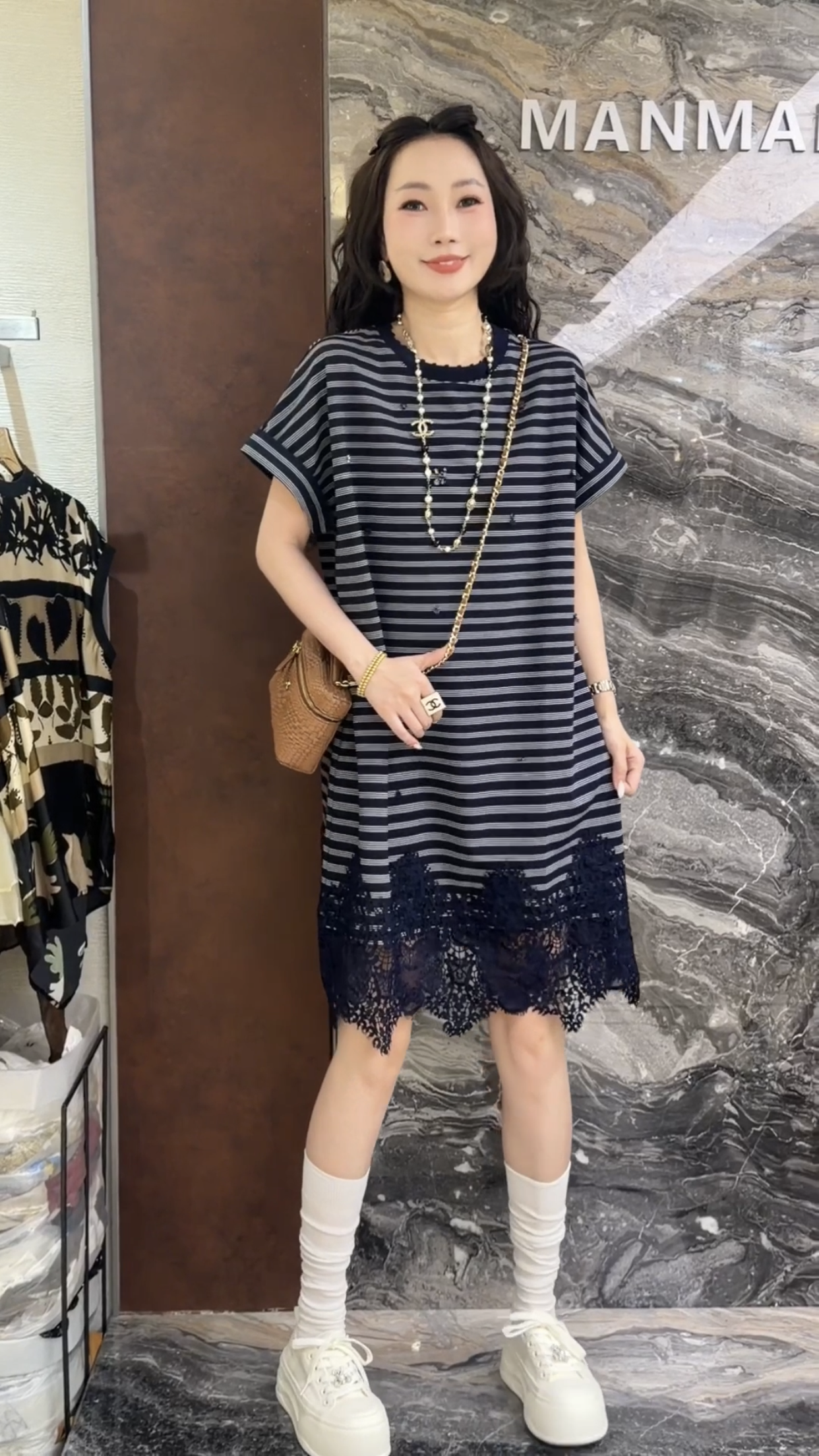 欧洲站2026夏季新款条纹拼色串珠亮片下摆蕾丝拼接连衣裙女11657