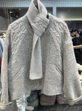可可家2026冬季新款带围巾扇形口袋针织拼接百搭减龄女士毛呢外套