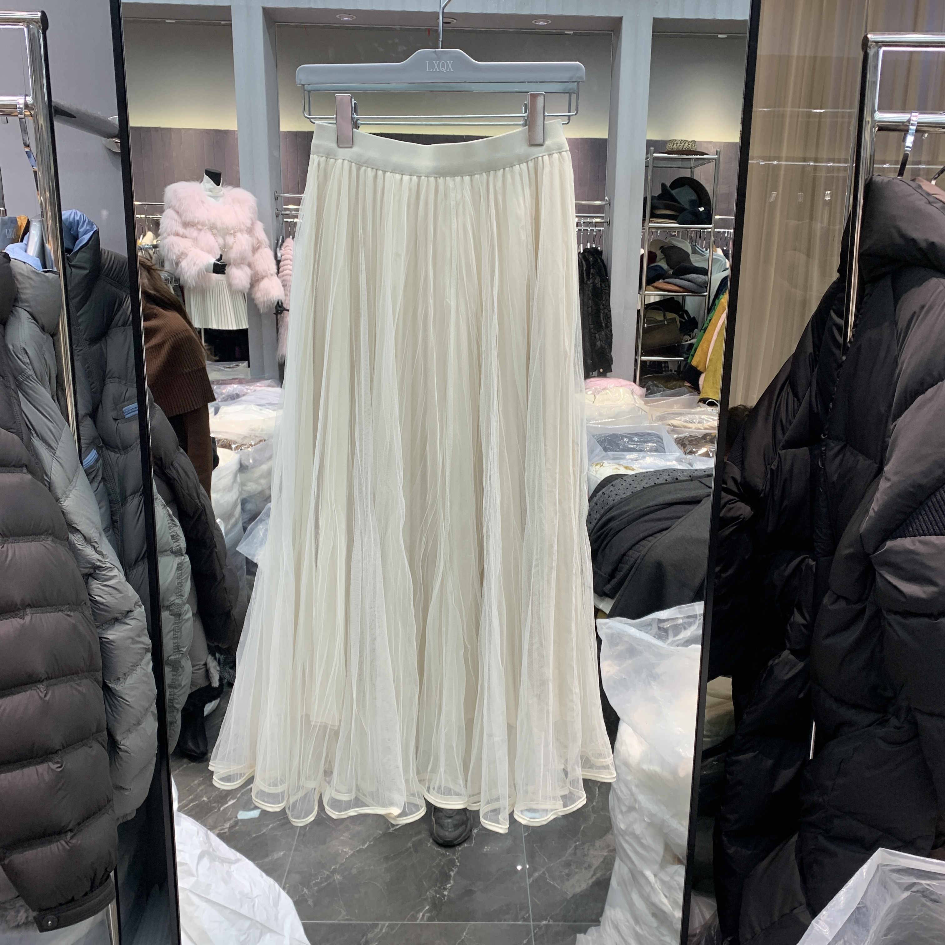 欧洲站2025冬季新款高腰蕾丝拼接显瘦百搭轻熟风加厚女士半身裙潮