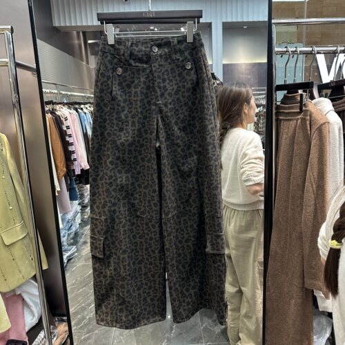 可可家欧货2026秋新品高腰复古豹纹花色显瘦百搭款女牛仔裤潮8801