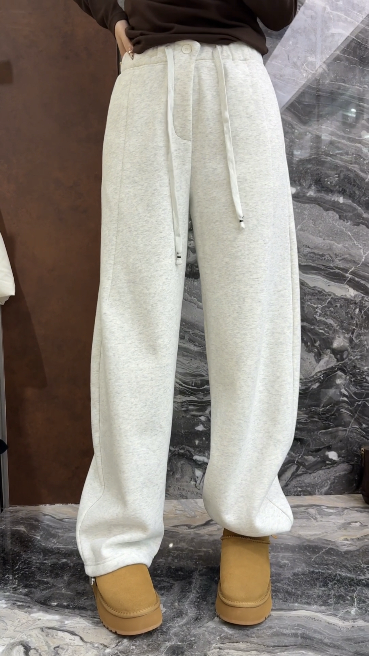 欧洲站2025冬季新款松紧腰抽绳纯色简约百搭加厚弯刀休闲卫裤8318