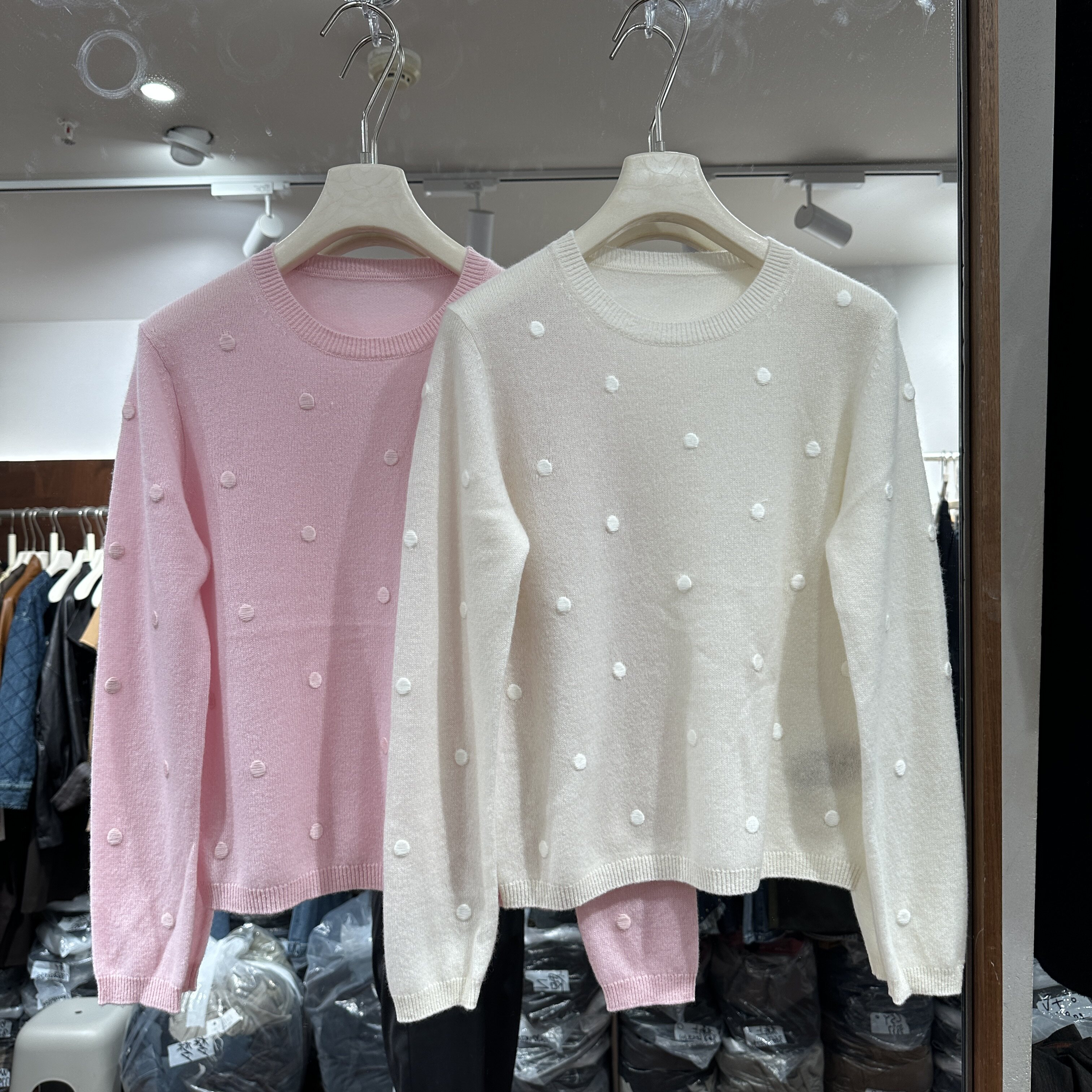 可可家2026冬季新款长袖圆领重工波点套头多色百搭女士针织毛衣潮