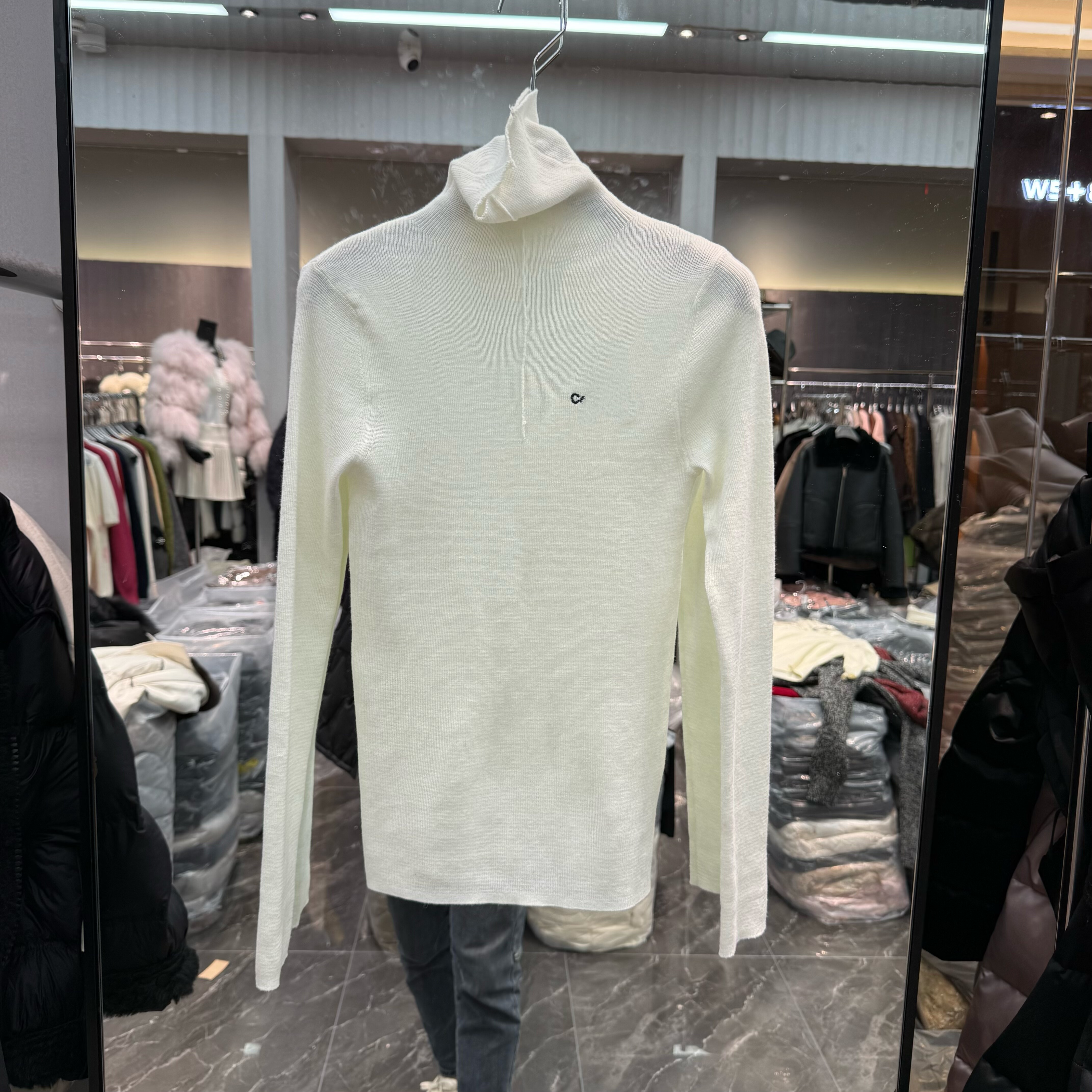 欧洲站2025冬季新款高领字母刺绣纯色极简风显瘦羊毛针织打底衫潮