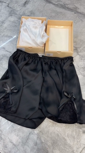 欧洲站2023春款下摆蕾丝蝴蝶结女士黑色百搭款松紧低腰真丝安全裤