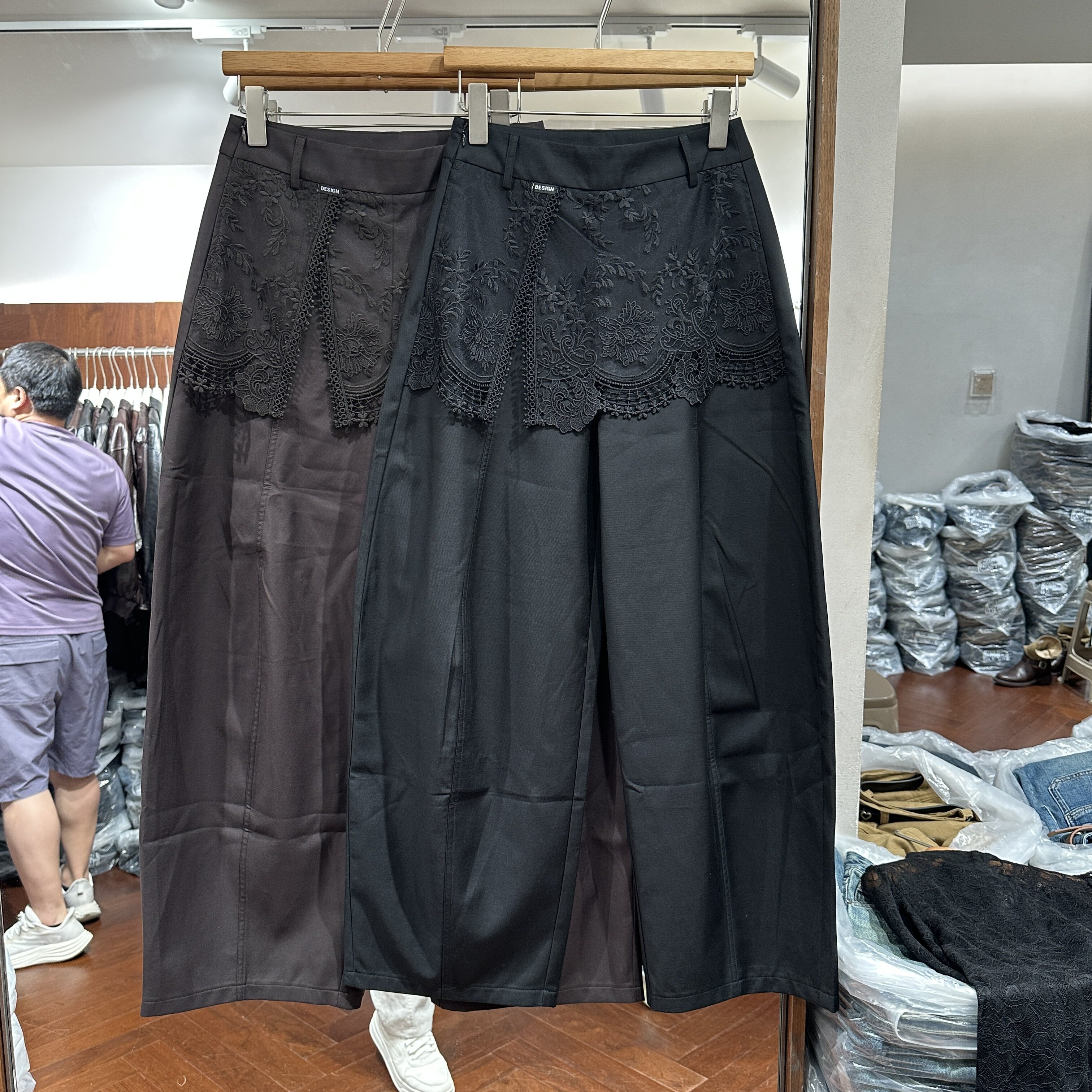 欧洲站2026秋季新品腰头蕾丝屁帘百搭宽松微垮黑色休闲裤女266613