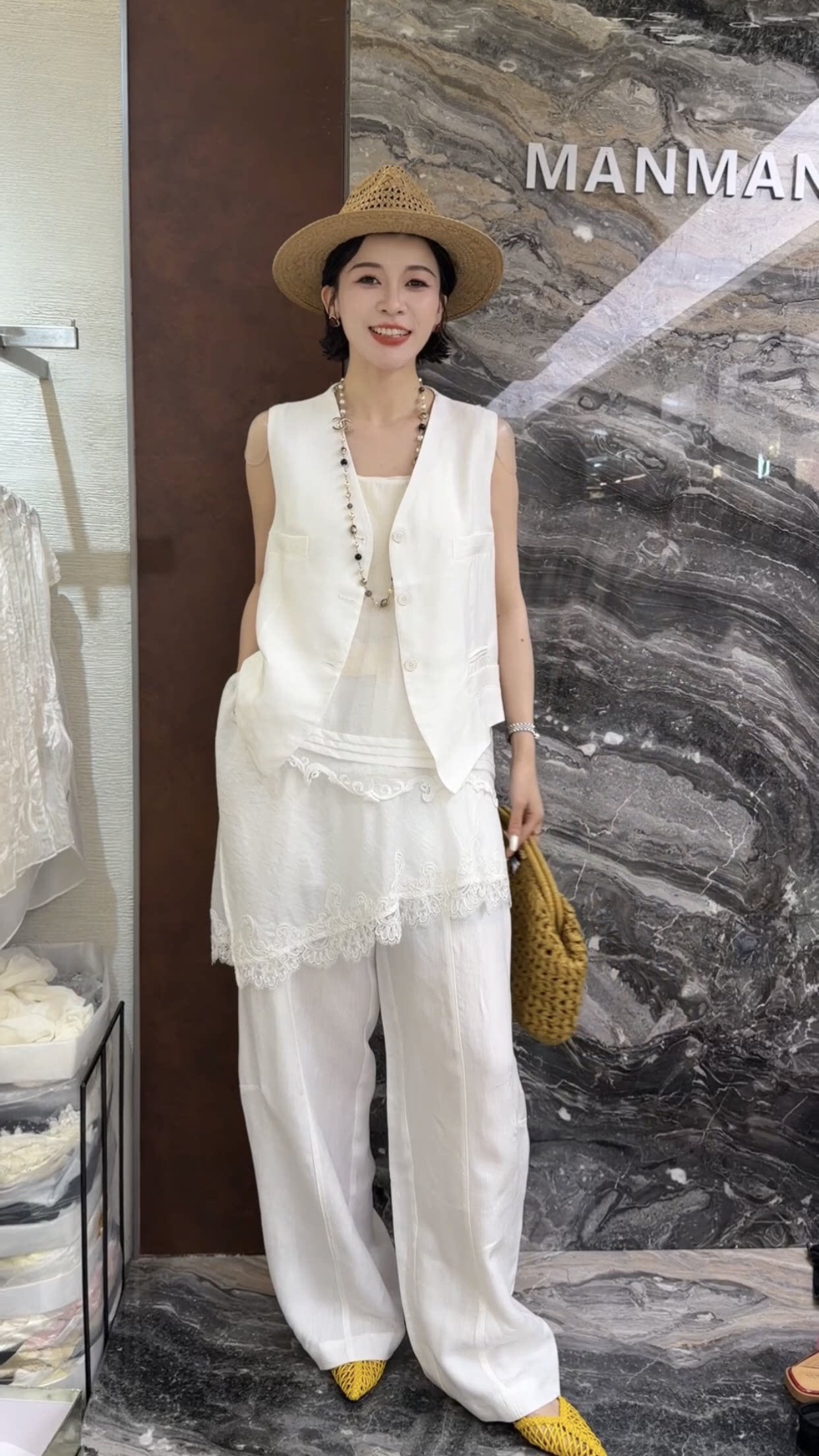 欧洲站2026夏季新款老钱风气质拼蕾丝马甲高级感女士三件套套装女