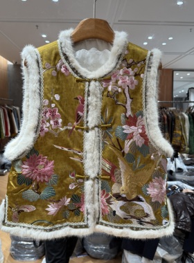 欧洲站2025秋冬新款圆领毛毛拼接排扣时尚百搭国风无袖马甲141602