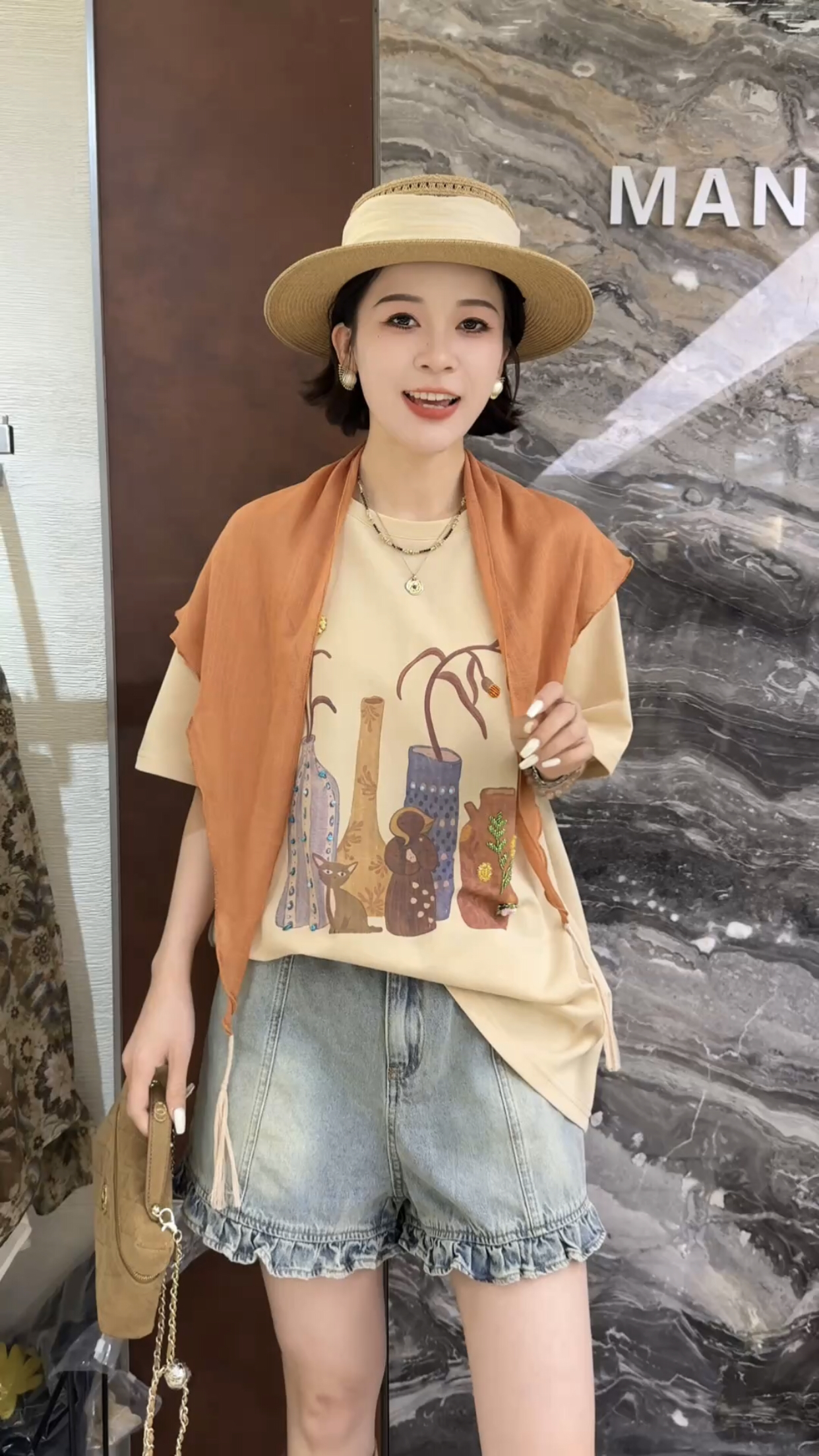 曼曼家欧货2026春夏新款时尚卡通印花宽松女士短袖大版T恤配披肩