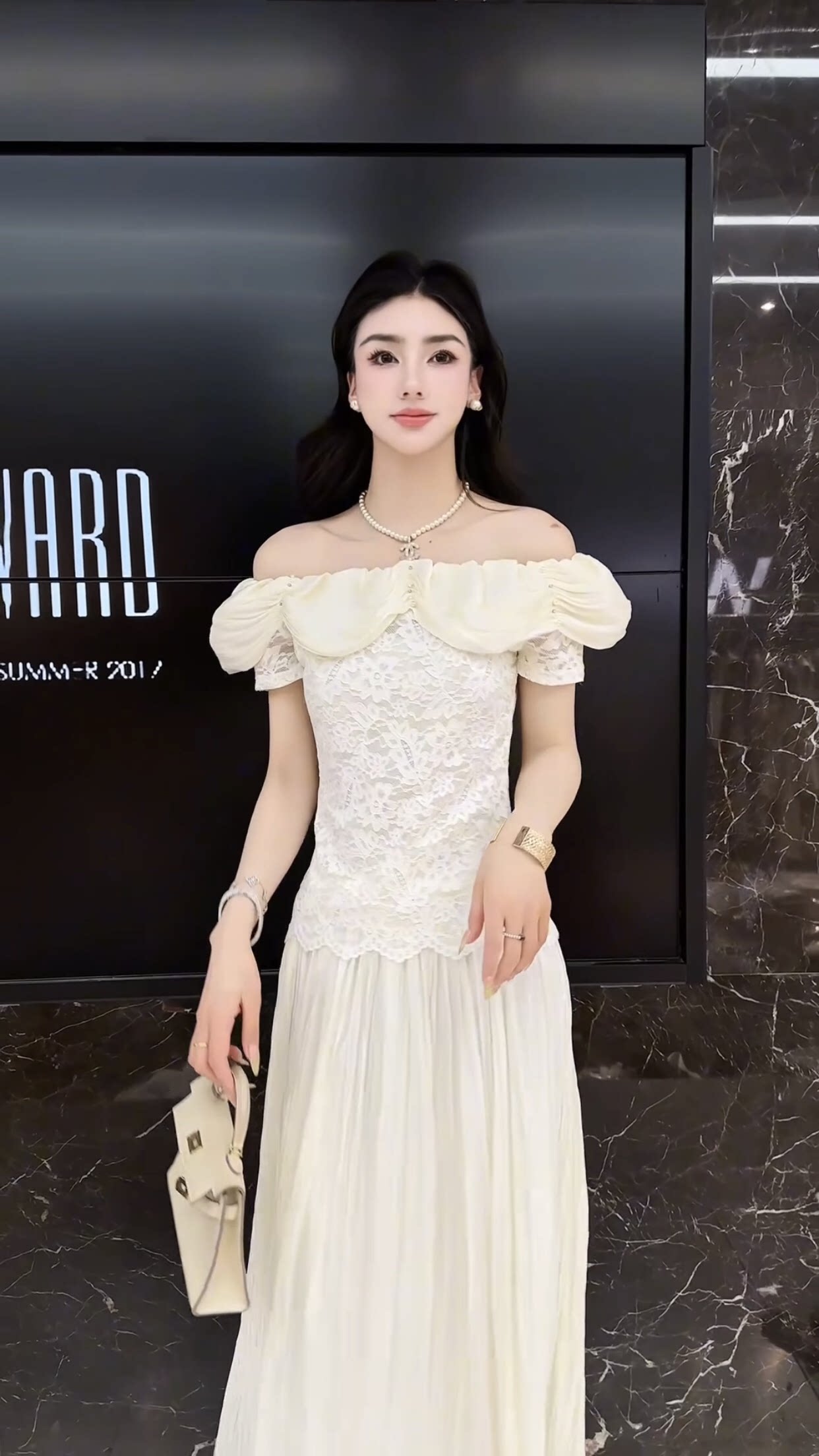 欧洲站2026春夏新款拼接荷叶边一字肩气质修身女人味显瘦时尚上衣