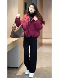 2026新款今年流行的高个子红色短款加厚羽绒棉服外套女秋冬季棉袄