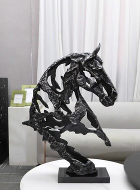 现代简约抽象大理石铸铁镂空马头雕塑摆件客厅玄关酒店家居软饰品
