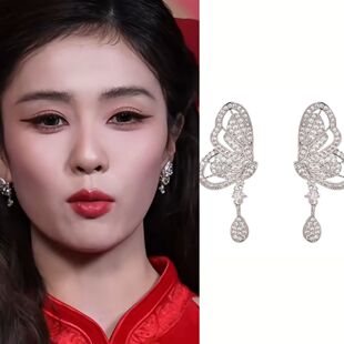 2026央视春晚白鹿同款蝴蝶耳环水滴高碳钻轻奢轻奢高级感银针耳饰