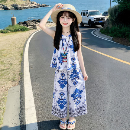 女童夏季民族风印花套装2026新款中大童洋派吊带上衣阔腿裤两件套