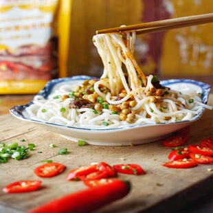 正宗桂林干拌米粉广西特产螺蛳粉丝速食干拌牛肉粉湿米粉速食灌阳