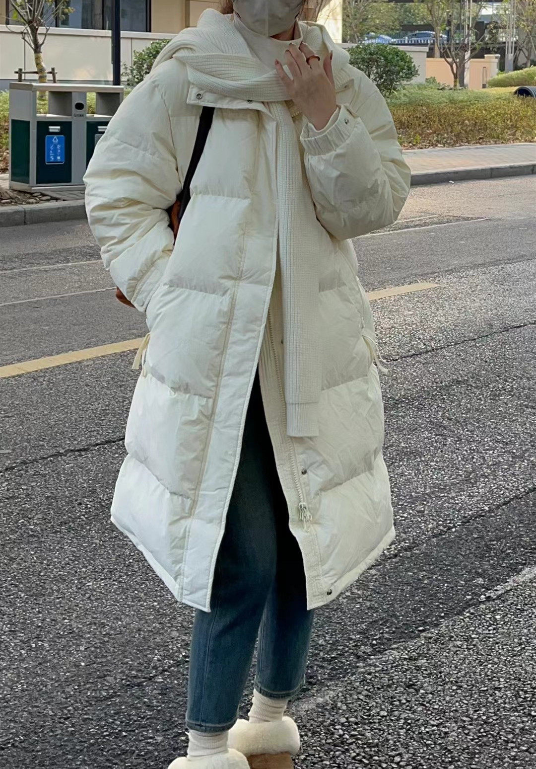 artknowart24冬纽扣飘带简约净色立领休闲中长羽绒服配披肩毛线帽