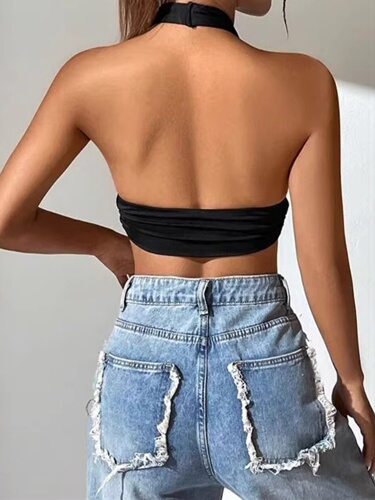 Solid V-neck halter with exposed navel Solid color low-neck hanging neck top