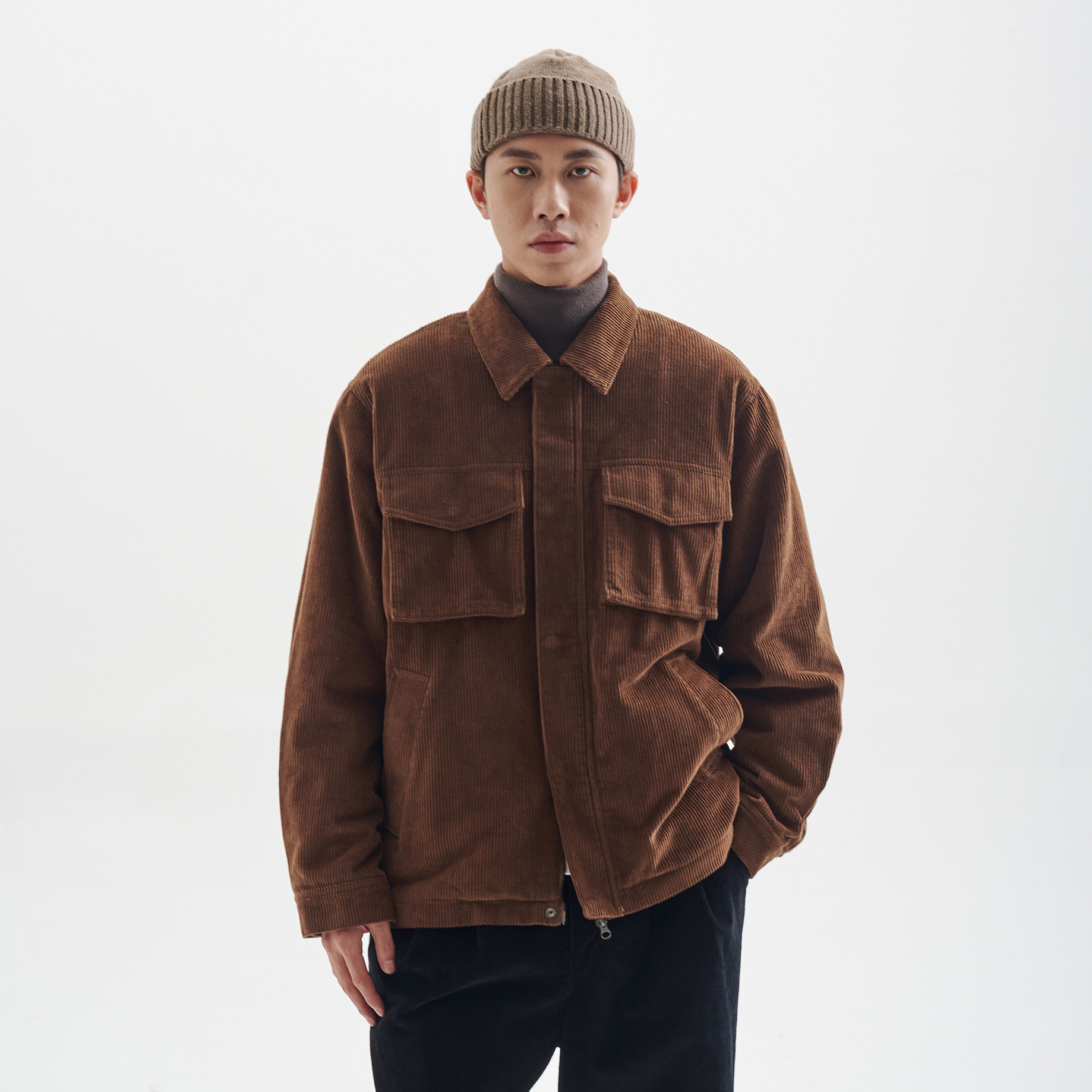 复古灯芯绒口袋工装棉服图片