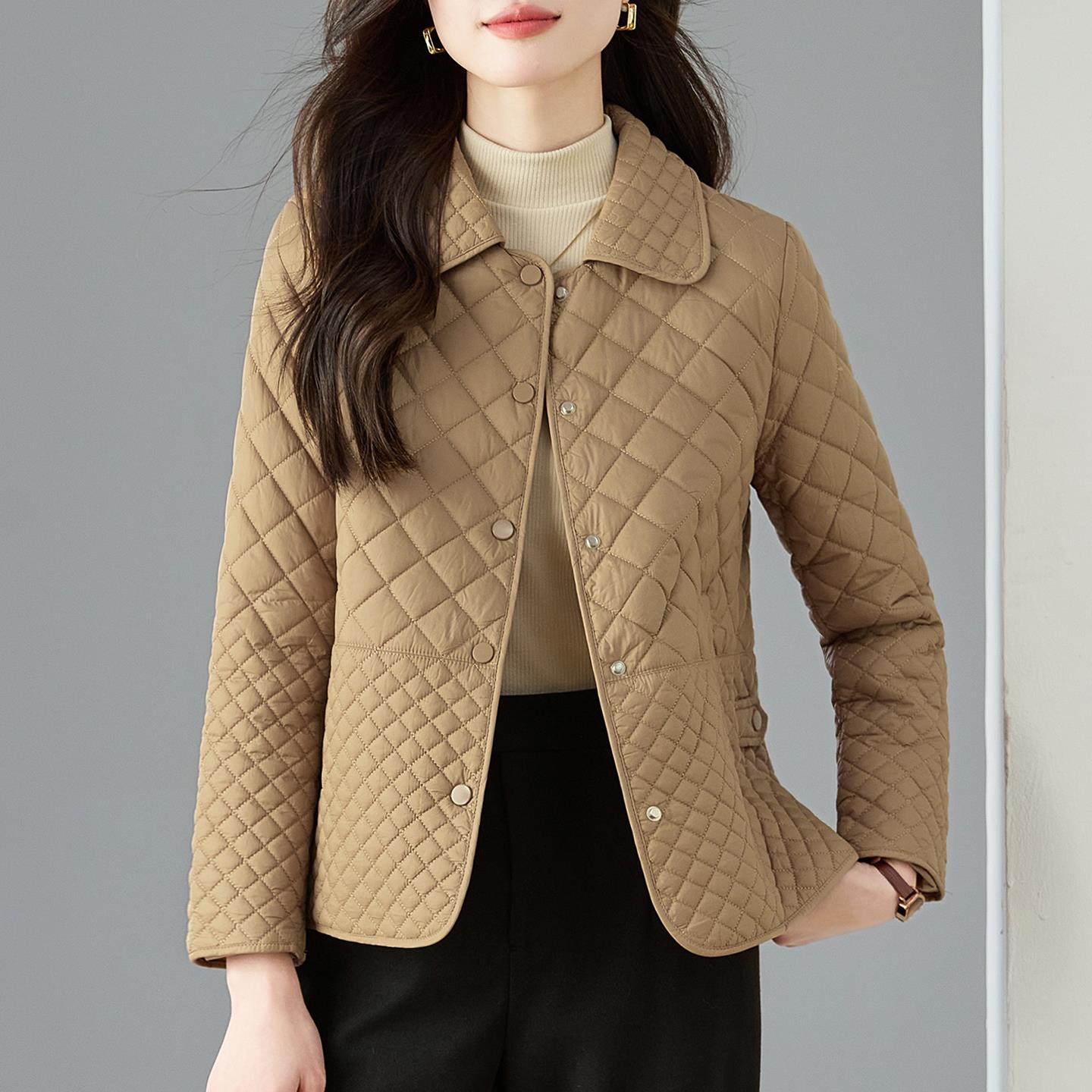 2025冬高品质轻薄羽绒服女修身显瘦小个子娃娃领减龄短款拼接外套