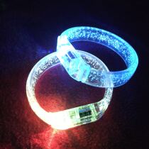 LED气泡应援棒蹦迪荧光电子演唱会酒吧夜跑七彩宽边发光手环定制