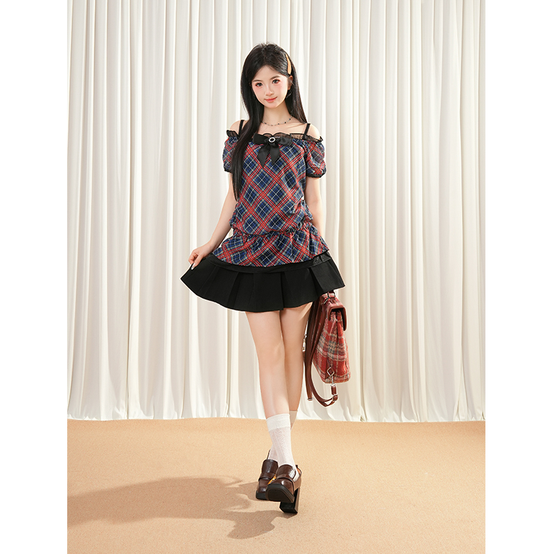 昭和少女 夏季新款日系古着感一字肩格纹上衣学院风百褶短裙套装
