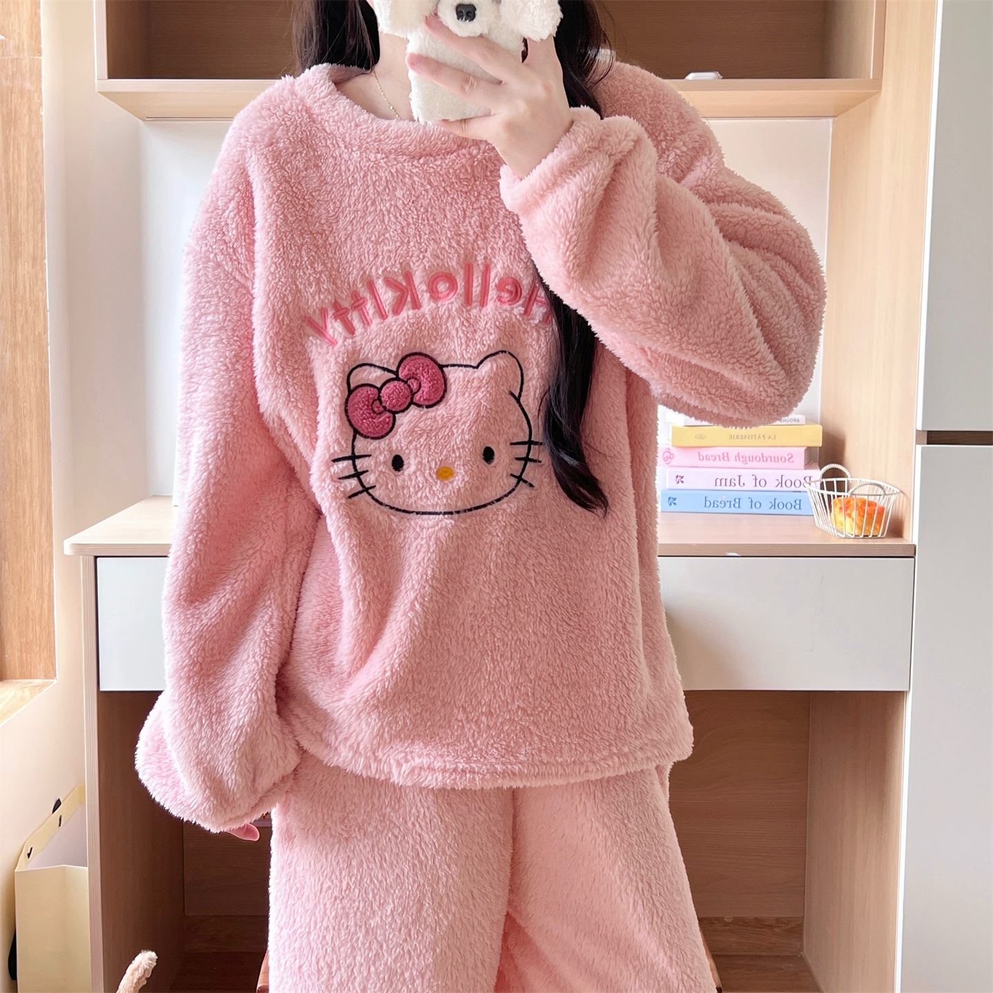 秋冬加厚长毛绒睡衣女卡通甜美粉色kt猫学生珊瑚绒保暖家居服套装