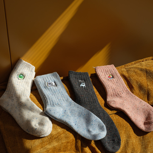 刺绣彩点宽松中筒袜女款 房间系列 原创设计 ROOM VM香草山