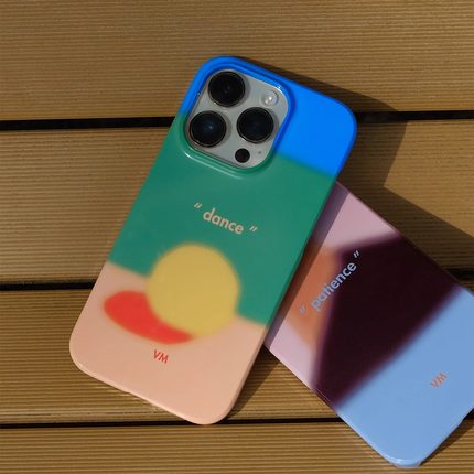 VM香草山 画话系列 原创设计手机壳菲林进口半包硬壳光面适用iphone苹果13rpomax/14/15/15pro/15plus