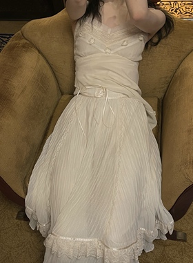 ishui-白月光-法式重工蕾丝花边吊带敲仙蛋糕半裙套装