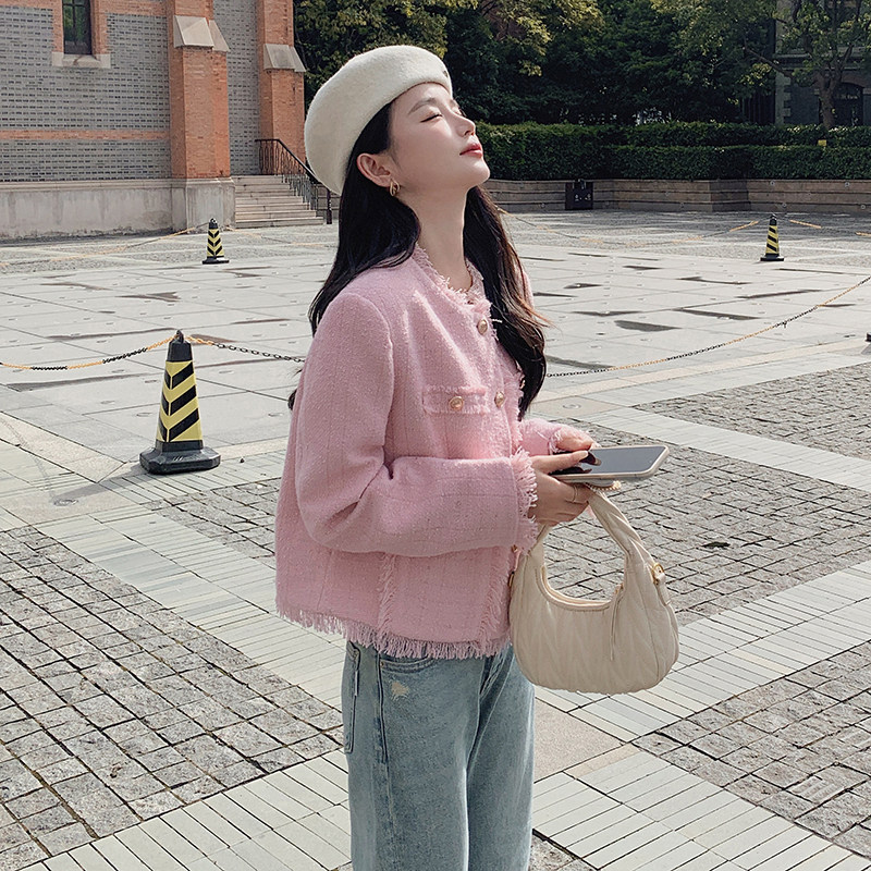 法式名媛粉色小香风外套女春秋小个子2025新款高级感气质垫肩上衣,女装短外套,铱本正襟