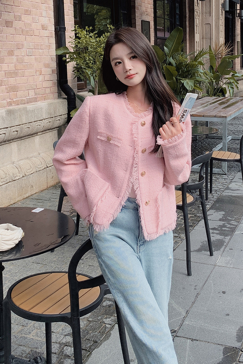 法式名媛粉色小香风外套女春秋小个子2025新款高级感气质垫肩上衣,女装短外套,铱本正襟