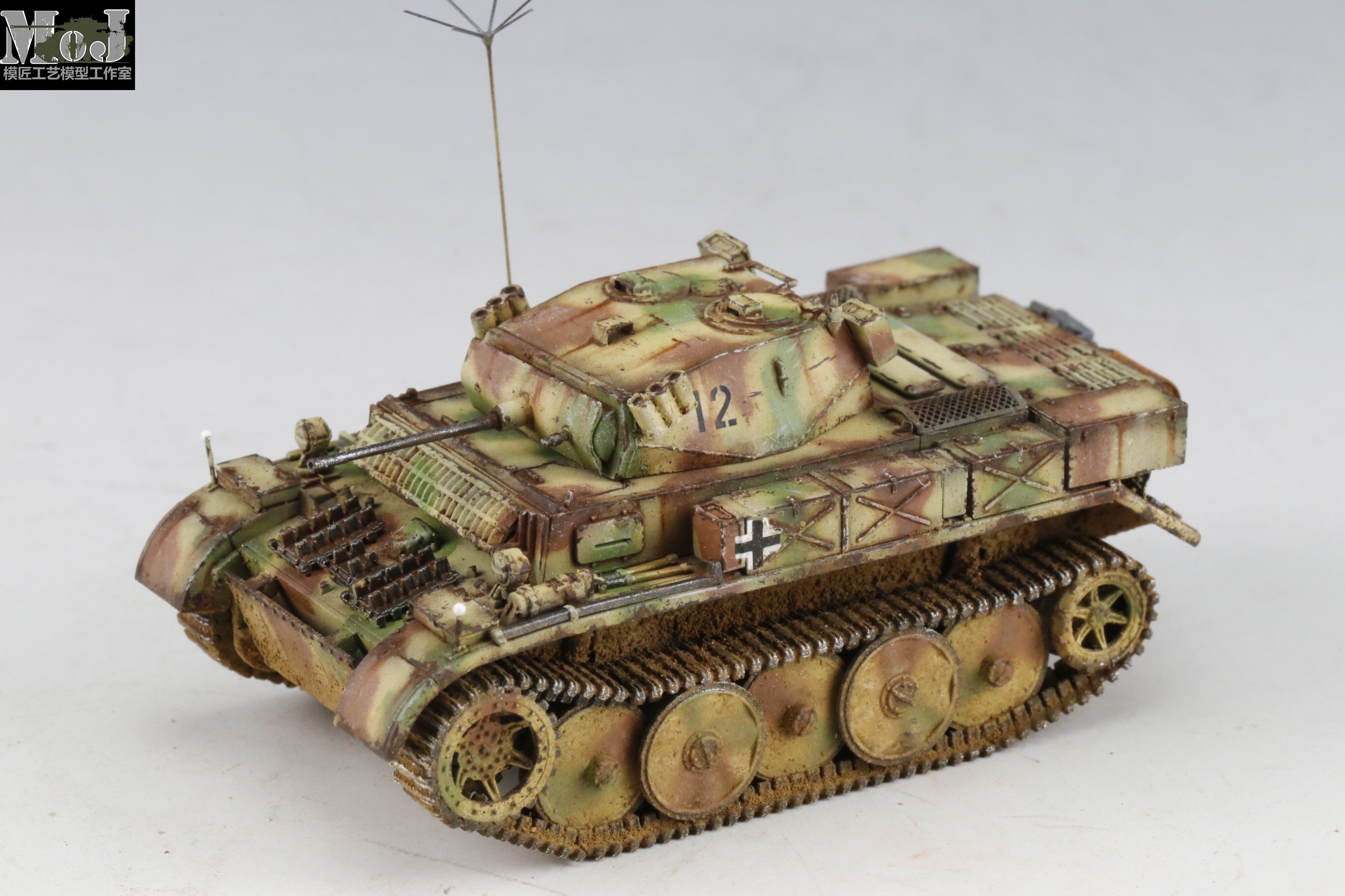 【模匠】鹰翔3003 1/72 德国2号坦克l型山猫 附加装甲型 成品代工