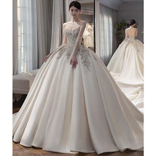 抹胸主婚纱2025新款新娘法式拖尾复古出门纱小个子重工缎面一字